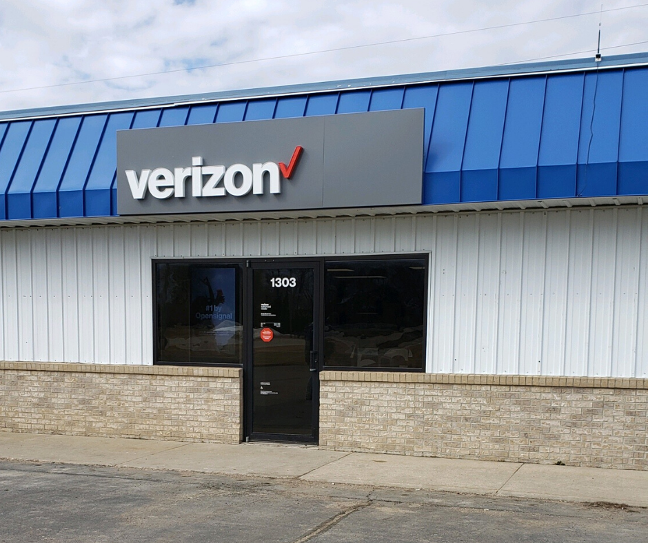 Wireless World Verizon Authorized Retailer Mobile Phone Repair in Aberdeen, SD photo