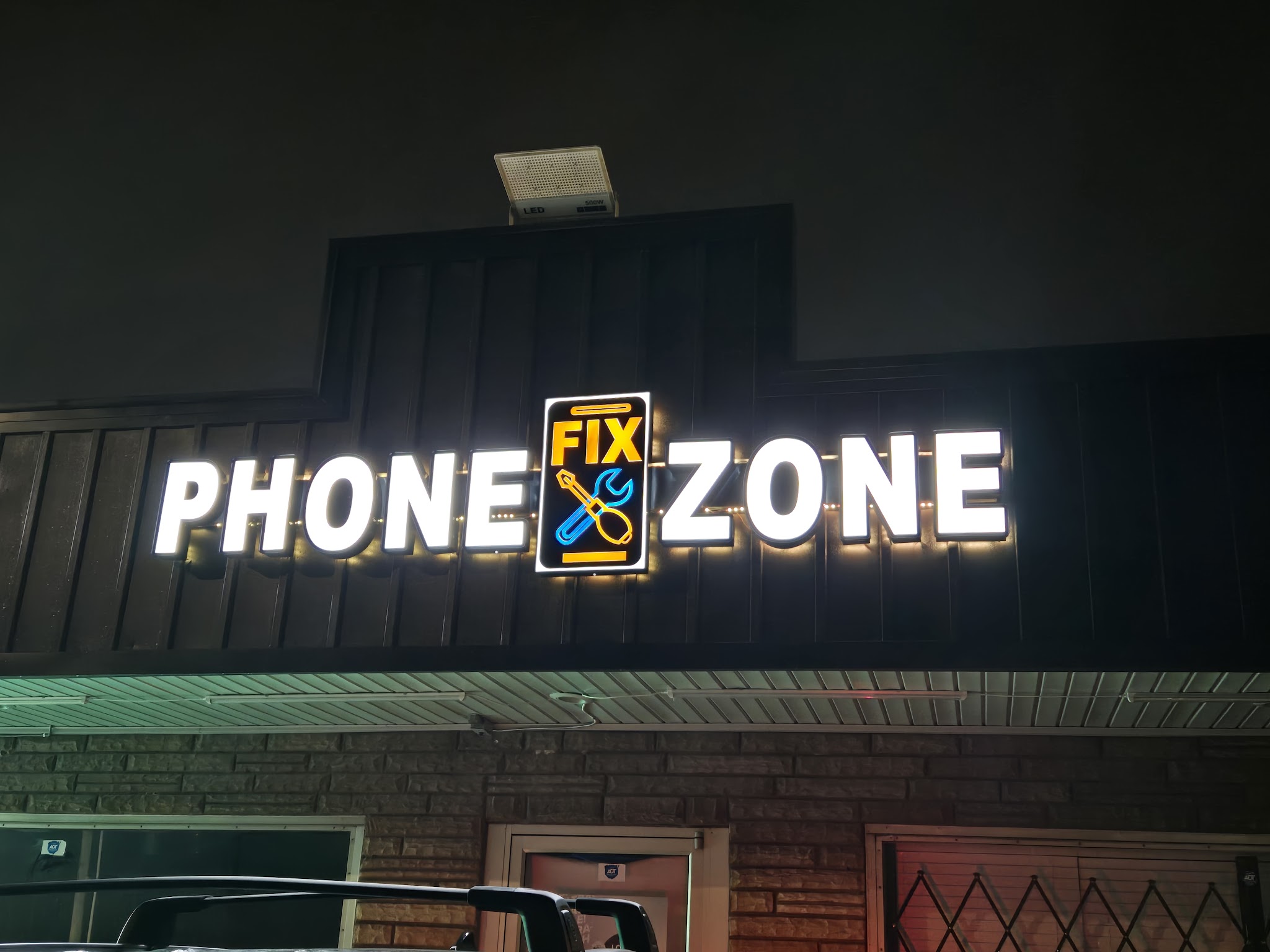 Fix Phone Zone Mobile Phone Repair Shop in Nashville, TN photo