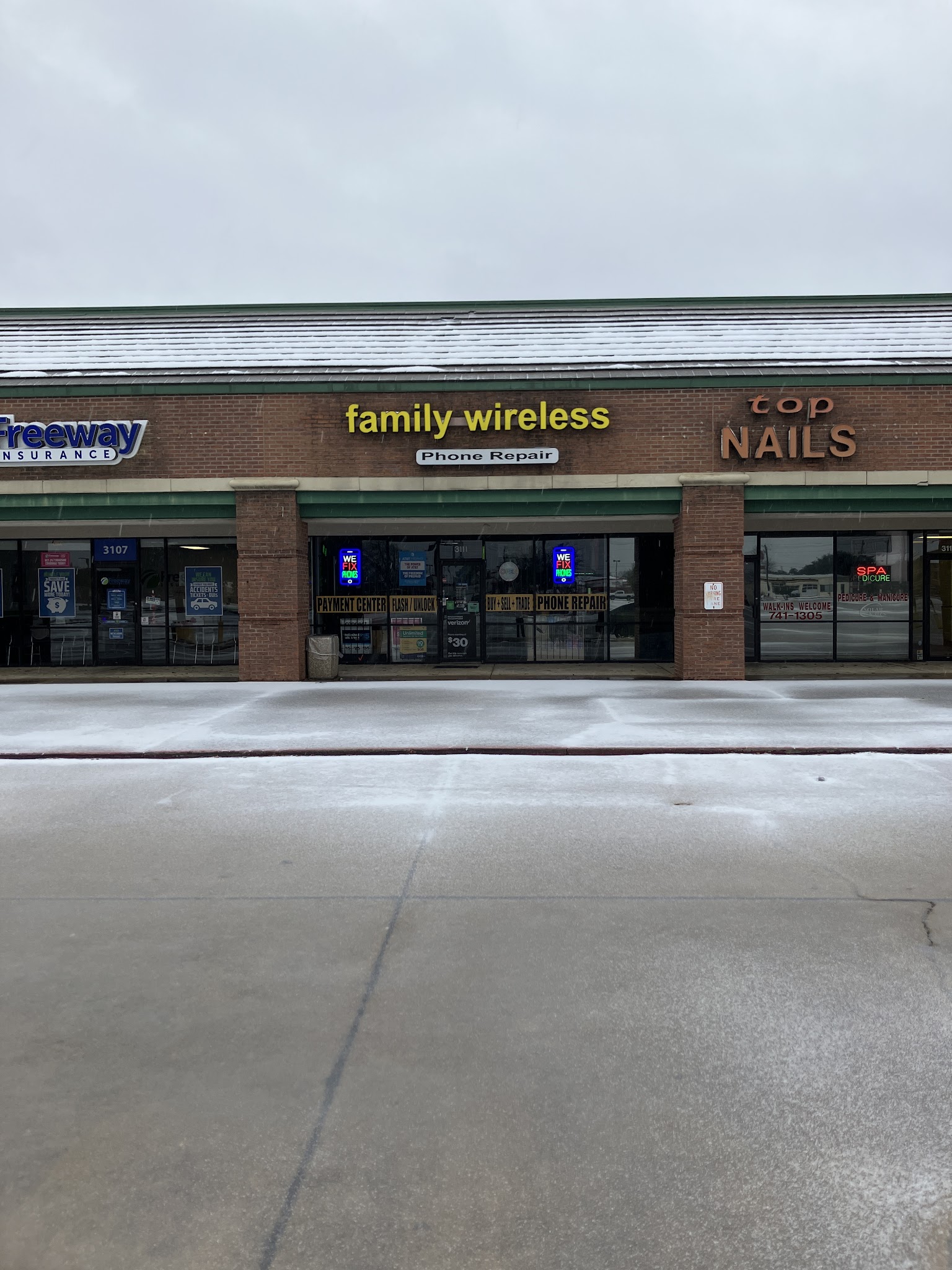 Family Wireless - Computer Repair, Console Repair, iPhone and Samsung Repair gallery photo