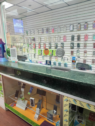 Bolivio's Express Communications Mobile Phone Repair in Worcester, MA photo