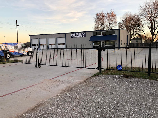 Family Auto Repair Car Repair And Maintenance Service in Springfield, MO photo