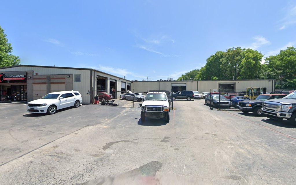 Gallery photo for Crash Champions Collision Repair Springfield Dwtn in Springfield, MO