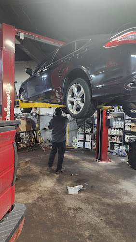 Touch Above Auto Service and Sales Auto Repair Shop in Cleveland, OH photo
