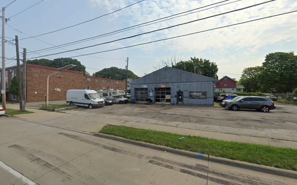 TIRE & AUTO LLC gallery photo