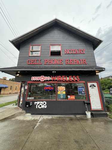 Stop N Go Wireless and Eatery Phone Repair Service in Erie, PA photo