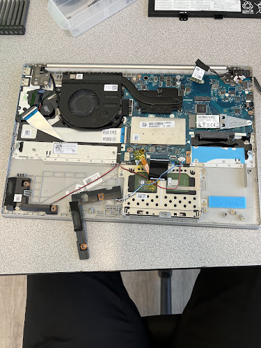 Not That Tech Savvy? Electronics Repair Shop in Little River, SC photo