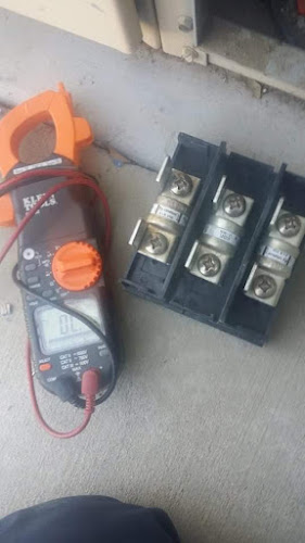 24 Hr Valleywide Electric LLC Electrician in Phoenix, AZ photo