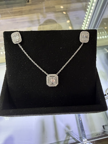 Luna Jewelers Jewelry Repair Service in Fort Lauderdale, FL photo