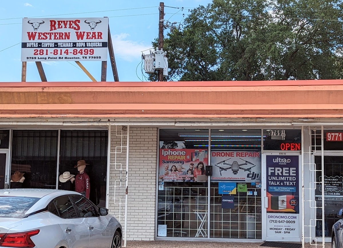 Drones Fix Electronics Repair Shop in Houston, TX