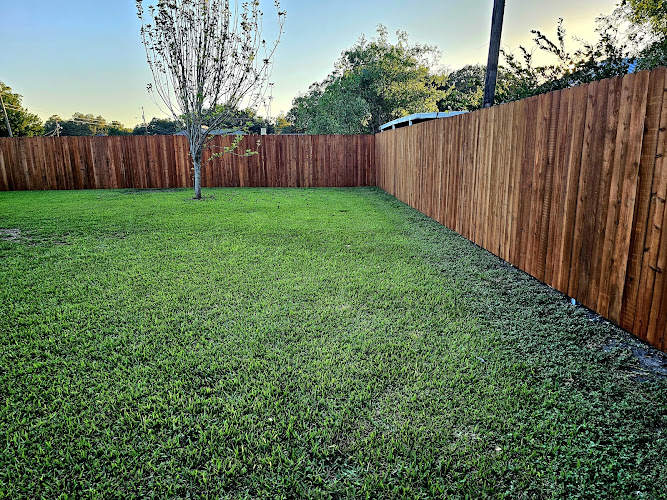 Lafayette Fence and Gate Fence Contractor in Carencro, LA photo