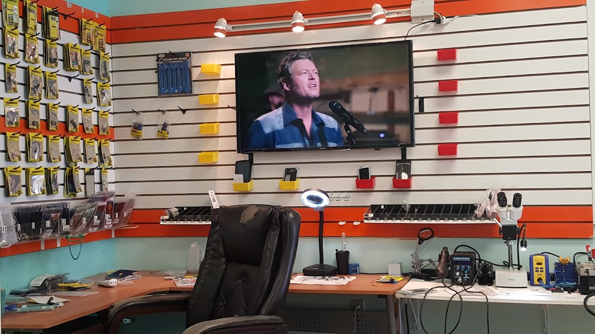 cellphone repair SPR Cell Phone Accessory Store in Columbus, MS photo