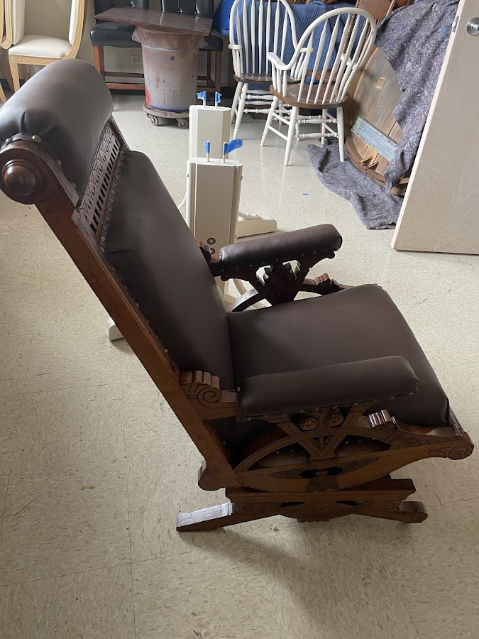 Furniture Medic by MasterCare Experts Furniture Repair Shop in Carol Stream, IL photo