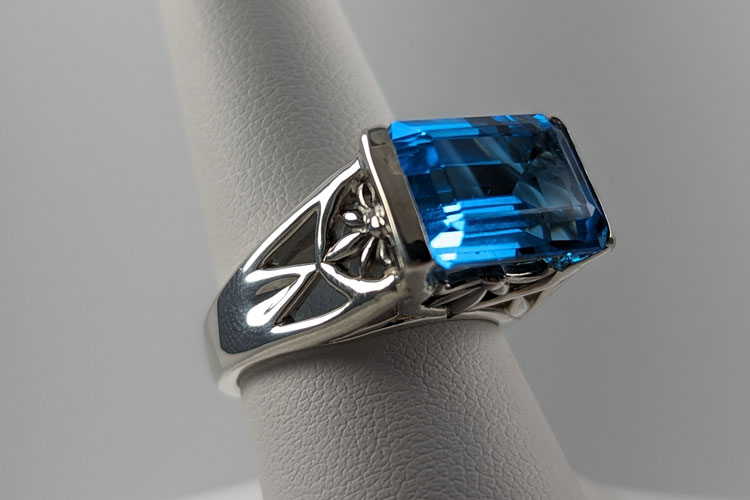 Wayne & Co. Goldsmiths Jewelry Repair Service in Newport, KY photo