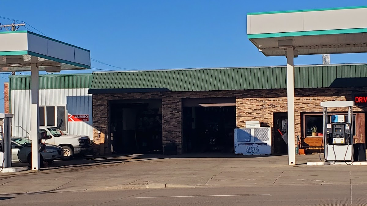 King Street Garage Auto Repair Shop in Chamberlain, SD photo
