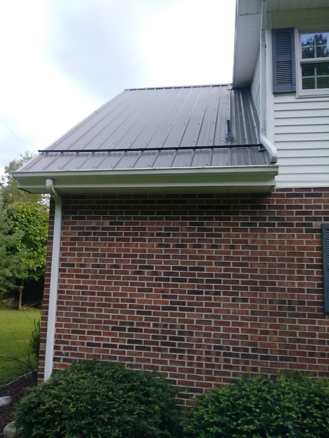 L&T Roofing and Home Improvements Roofing Contractor in Johnson City, TN photo