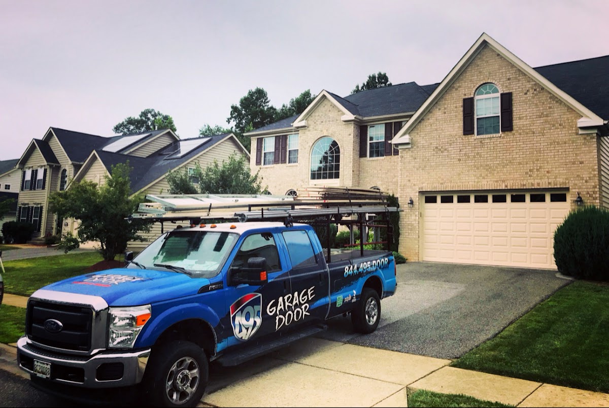 495 Garage Door photo
