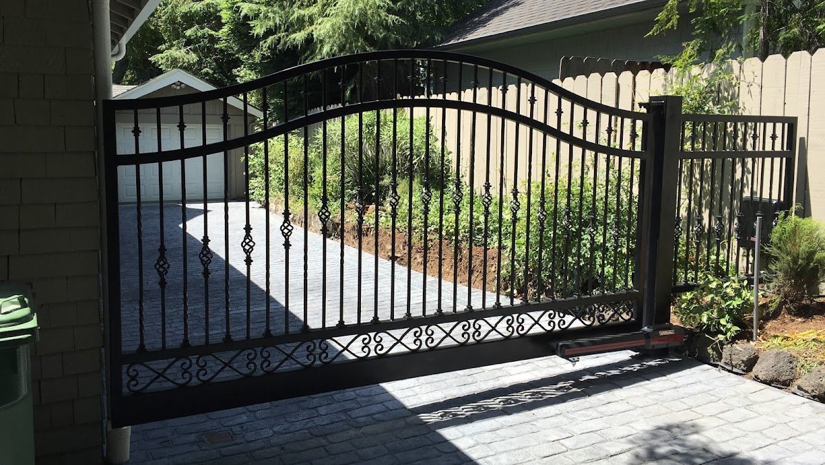 Automatic Gate Operations Contractor in Ceres, CA photo