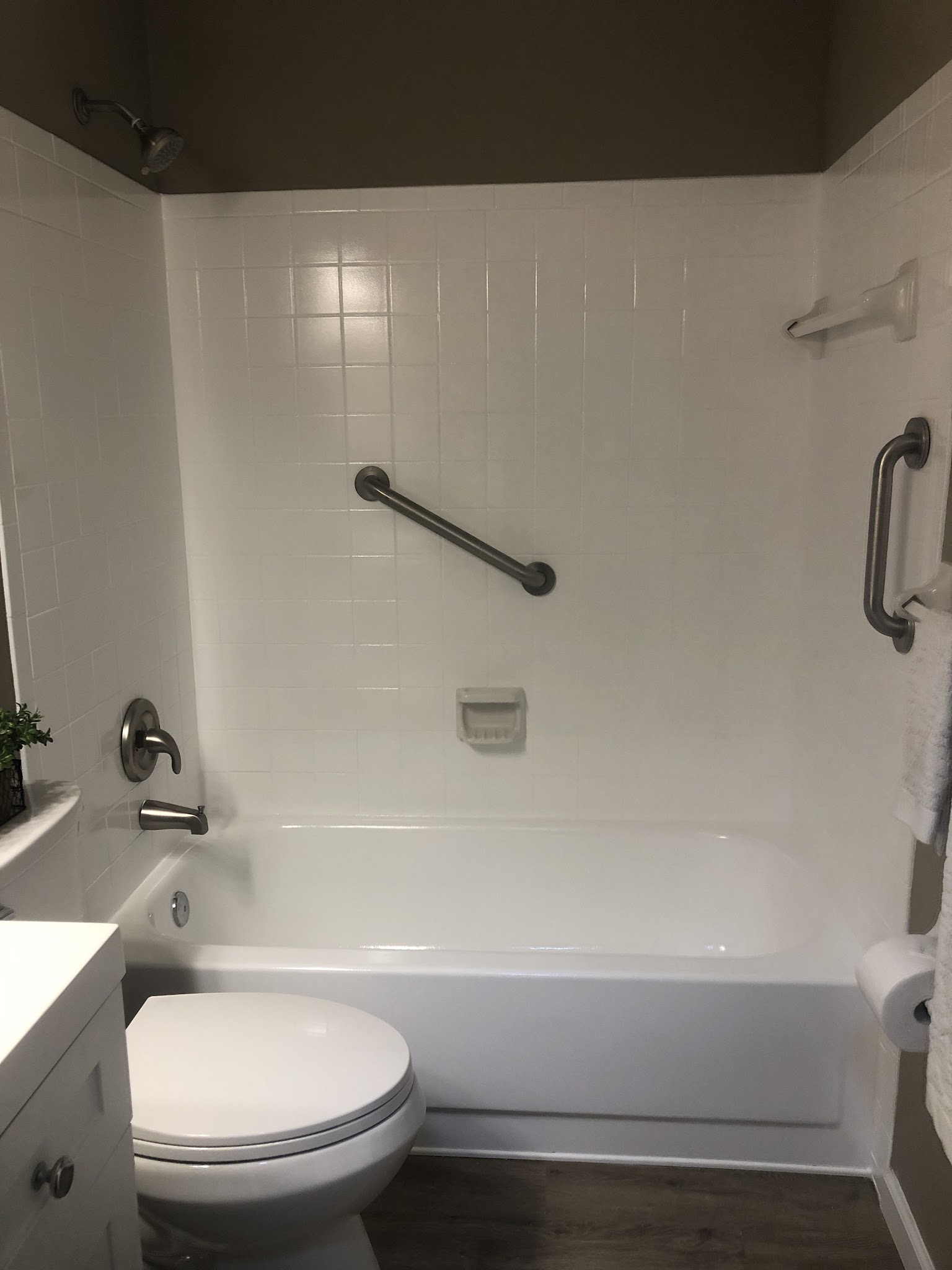 Advanced Resurfacing Systems, Inc. Bathroom Remodeler in Hamilton, OH photo