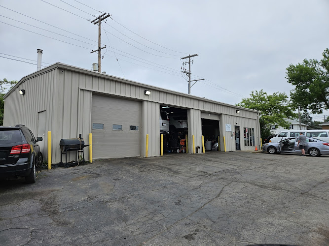 Montez Auto Repair LLC Auto Repair Shop in West Allis, WI photo