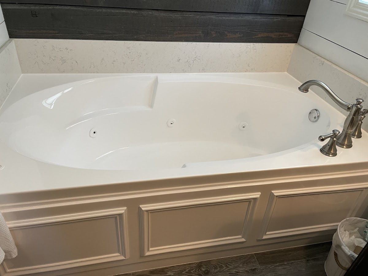 Art of Resurfacing Inc Bathroom Remodeler in Hobart, IN photo