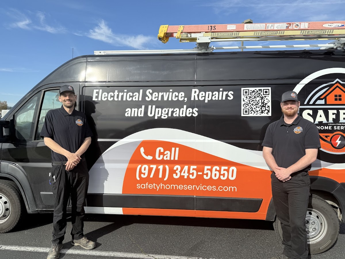 Safety Home Services Electrician in Salem, OR photo
