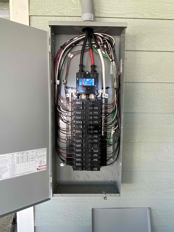 Peak Electric Group Contractor in Scappoose, OR photo