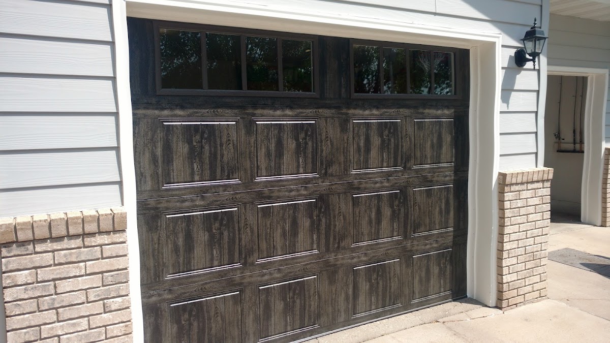 Dakota Doors Inc Garage Door Repair in Aberdeen, SD photo