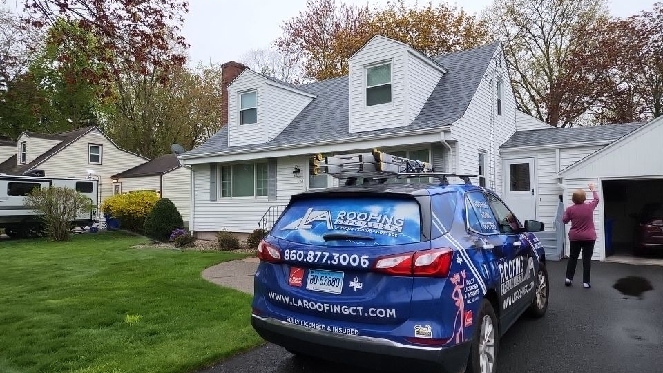 LA ROOFING LLC Roofing Contractor in Middletown, CT photo