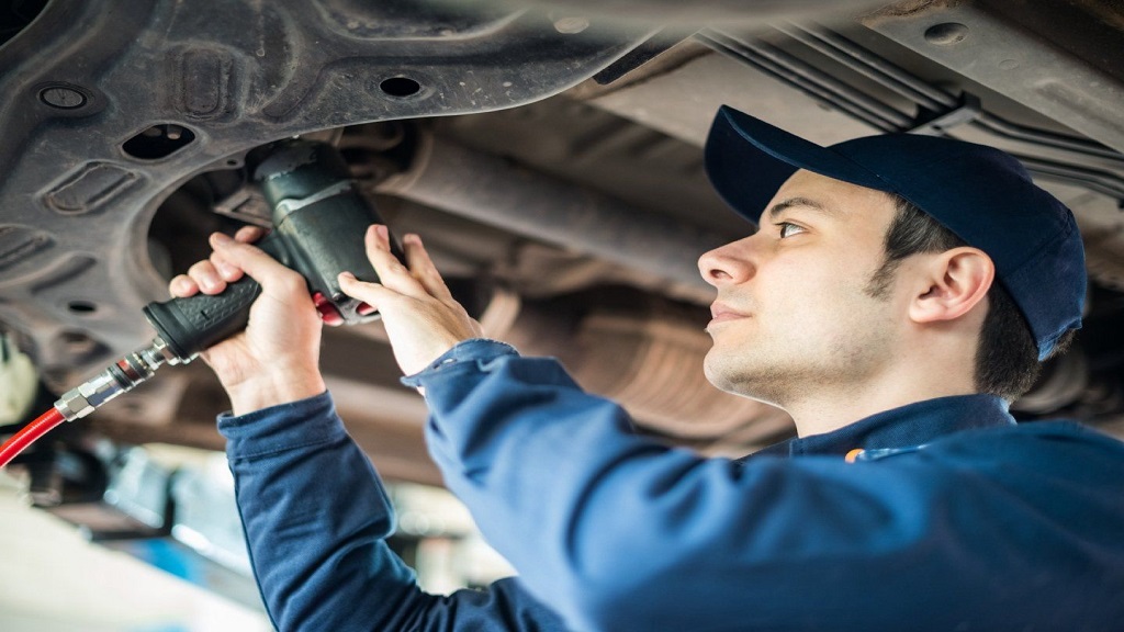 Ray's Transmission Service Center LLC Auto Repair Shop in Honolulu, HI photo