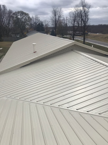 AM Roofing and restoration Roofing Contractor in Springfield, MO photo