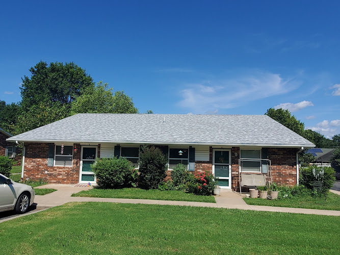 Roof For Less Roofing Contractor in Springfield, MO photo