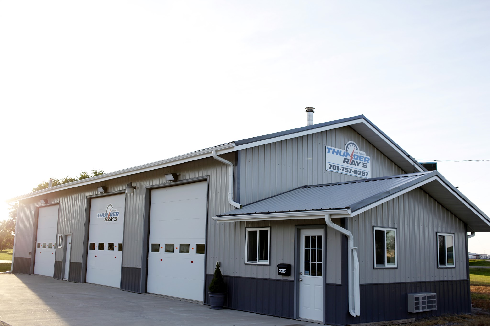 Thunder Ray's Auto Repair Auto Repair Shop in Grand Forks, ND photo