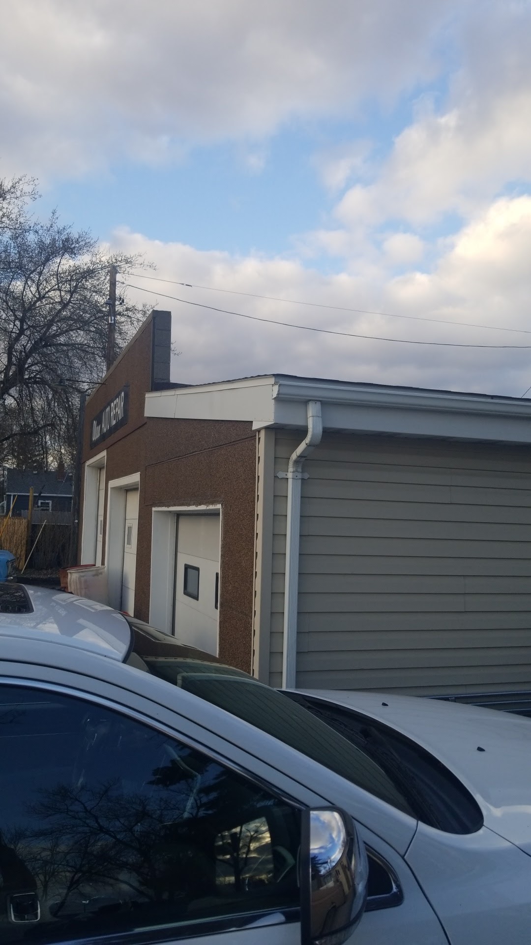 Olson Auto Repair Auto Repair Shop in 1322 Dyke Ave, ND photo