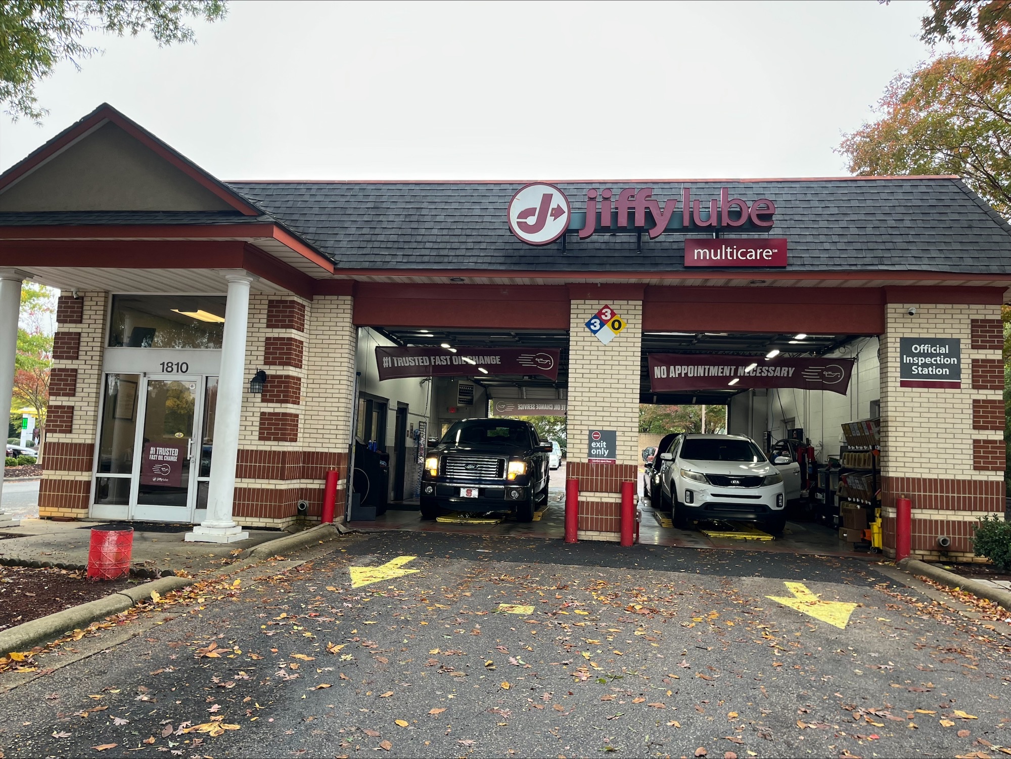 Jiffy Lube Oil Change Oil Change Service in Kearney, NE photo
