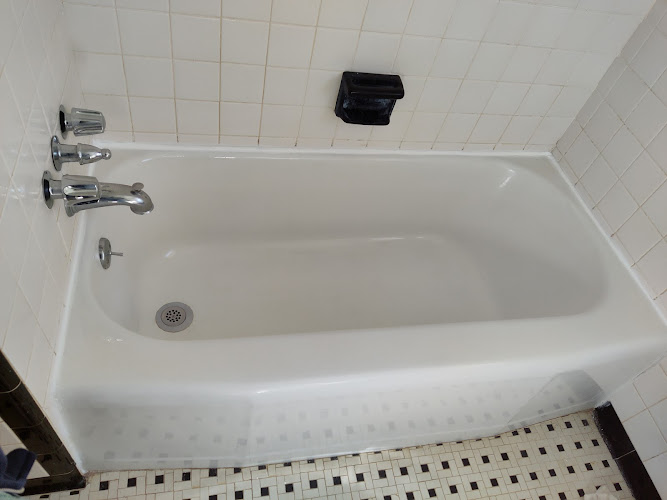Tub Repair and Glaze Bathroom Remodeler in Phenix City, AL photo