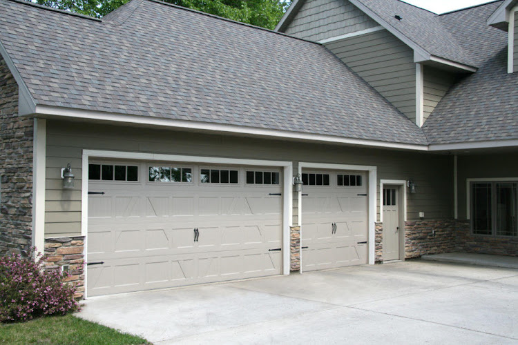 Liberty Doors, LLC Garage Door Repair in Dickinson, ND photo