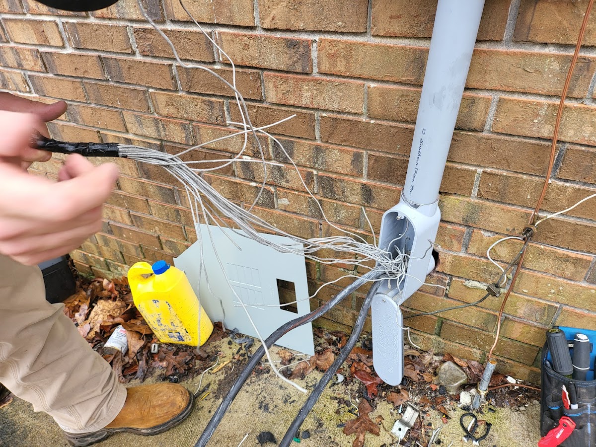 Christian Electric Service Electrician in Gadsden, AL photo