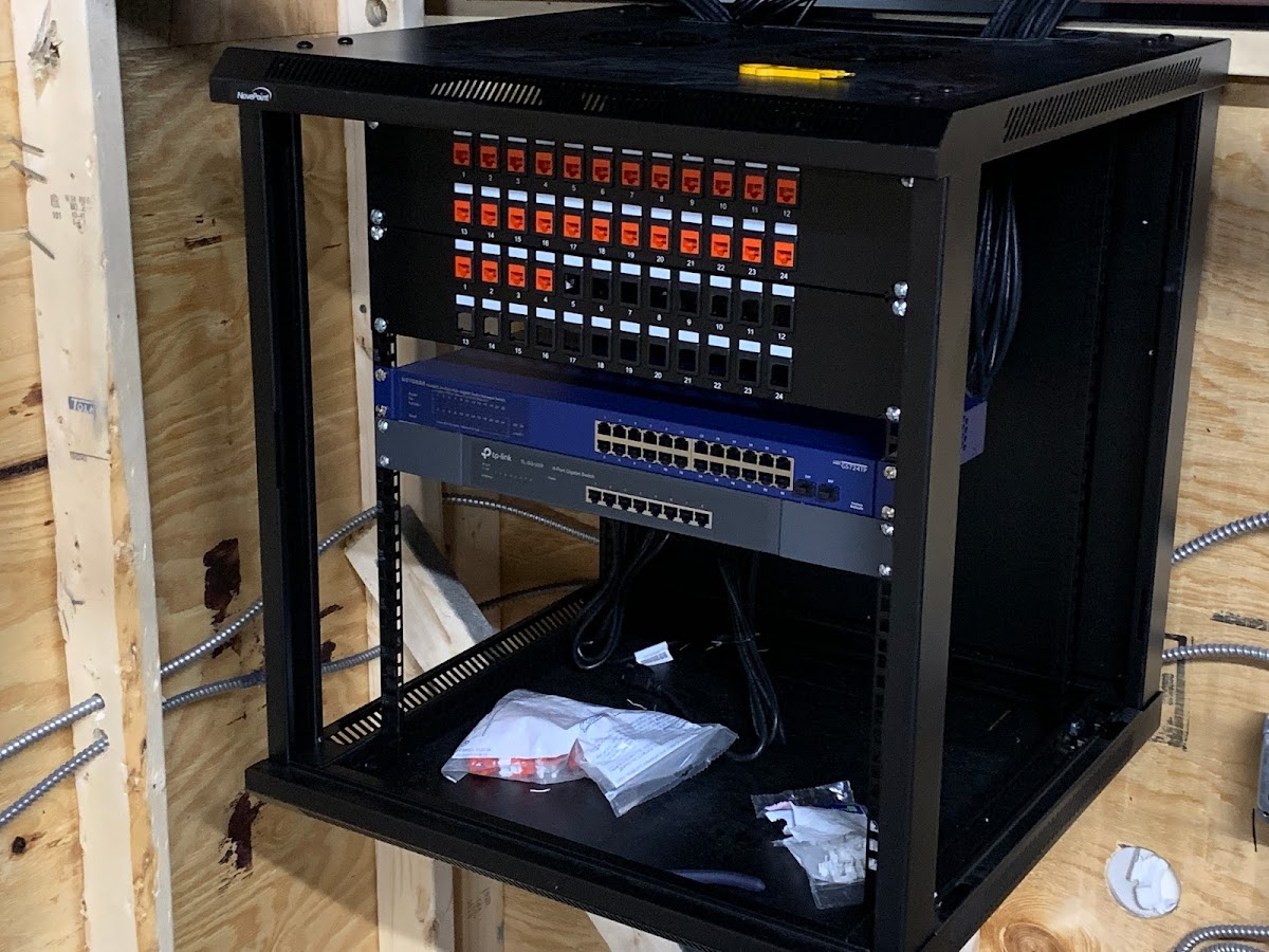 C&P Distributing Mobile Phone Repair in Mishawaka, IN photo