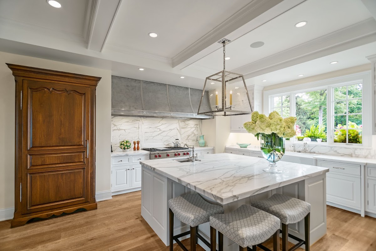 Mansion Hill Custom Floors Flooring Contractor in Newport, KY photo