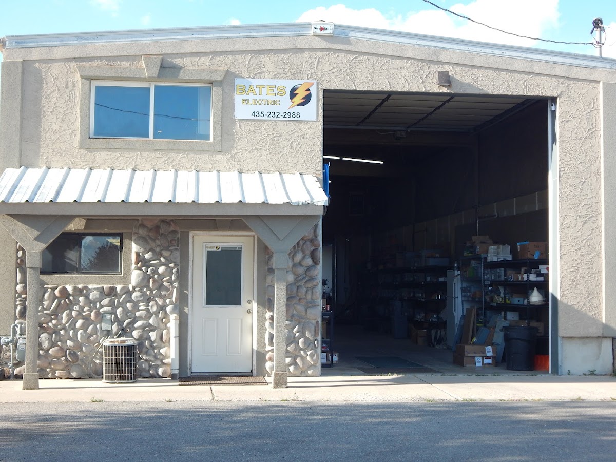 Bates Electric Electrician in Arnold, MO photo