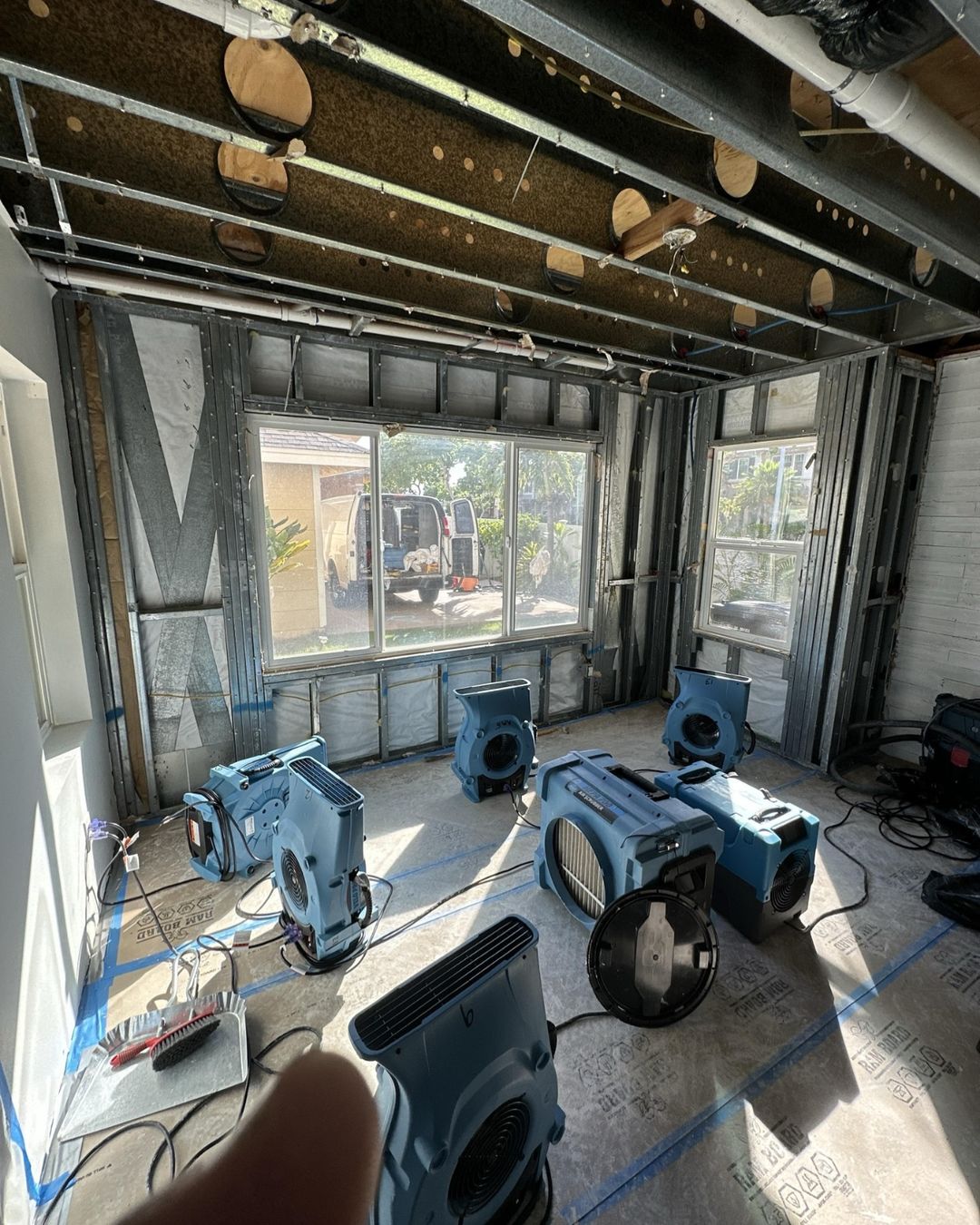 Superior Restoration & Construction Water Damage Restoration Service
