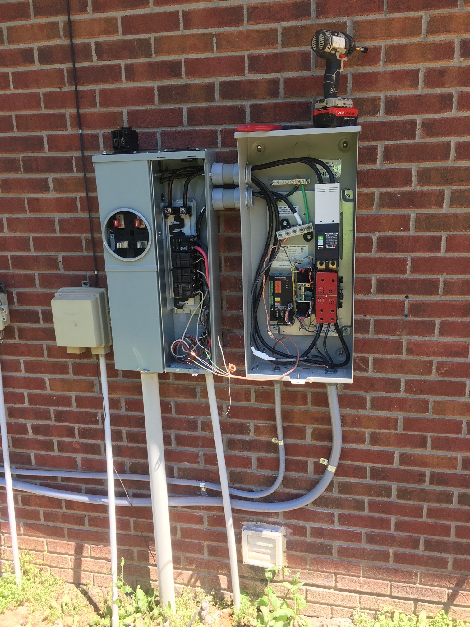 Advanced Home Repair, LLC Electrician in Brandon, MS photo