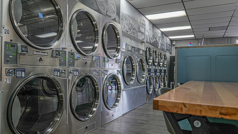 Darrell's Coin Laundry Laundromat in Ewa Beach, HI photo