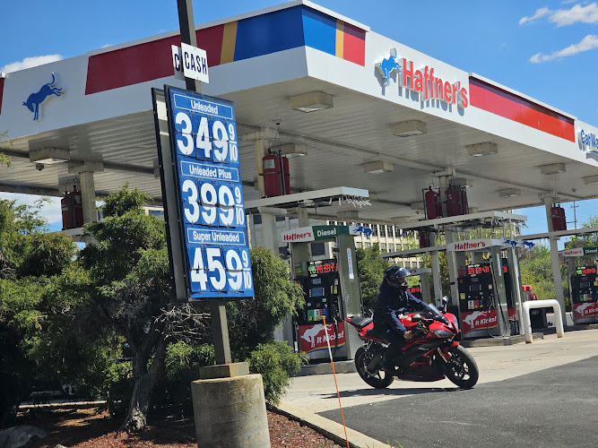 Haffner's Gas Station and Car Wash Gas Station in Haverhill, MA photo