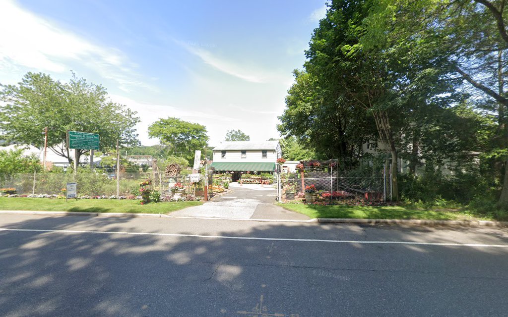 Gallery photo for Santelli & Son's Landscape & Tree Care in Great Neck, NY