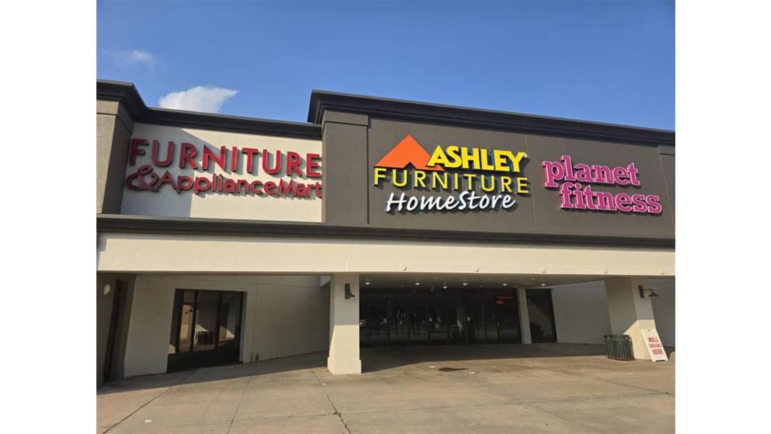 Furniture & ApplianceMart Furniture Repair Shop in Marshfield, WI photo
