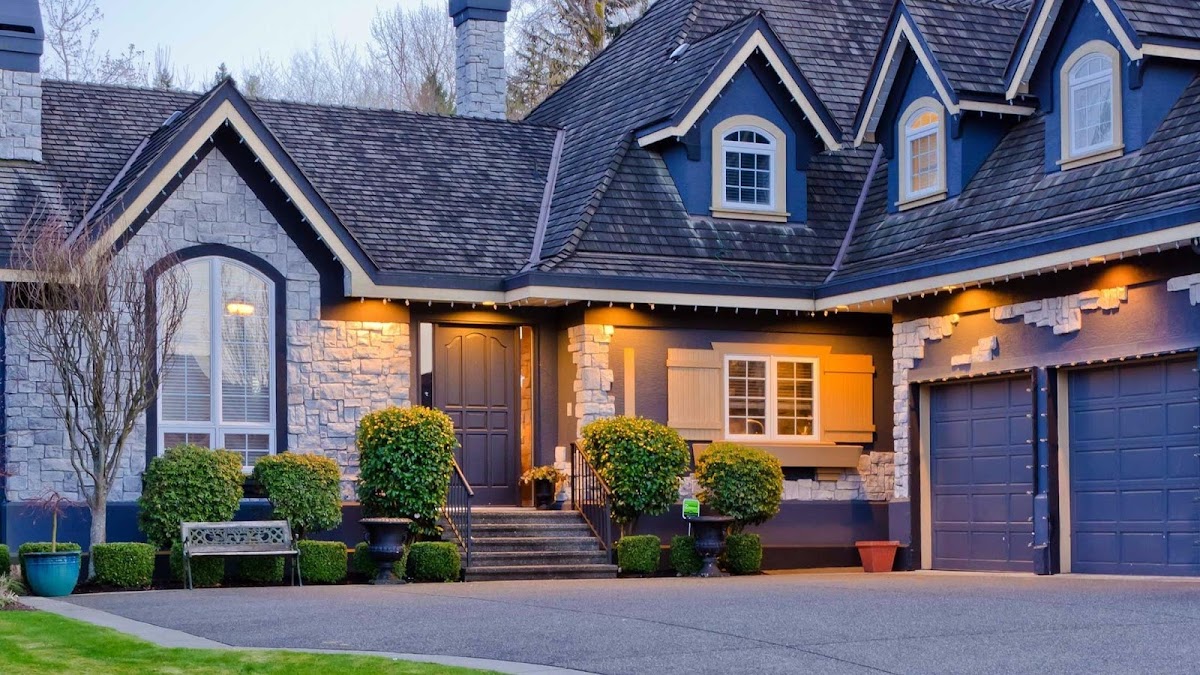 Roach Home Improvement, LLC Roofing Contractor in Battle Creek, MI photo