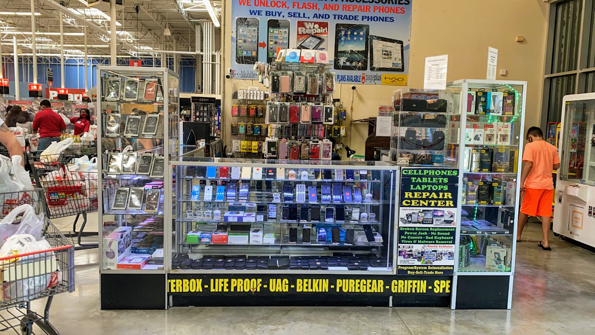 World Cellular N Accessories Mobile Phone Repair Shop in Beaumont, TX photo