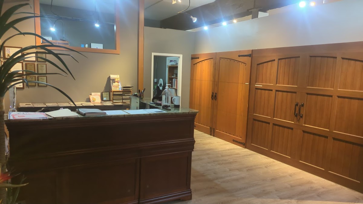 Rainier Garage Door Garage Door Repair in Bellevue, WA photo