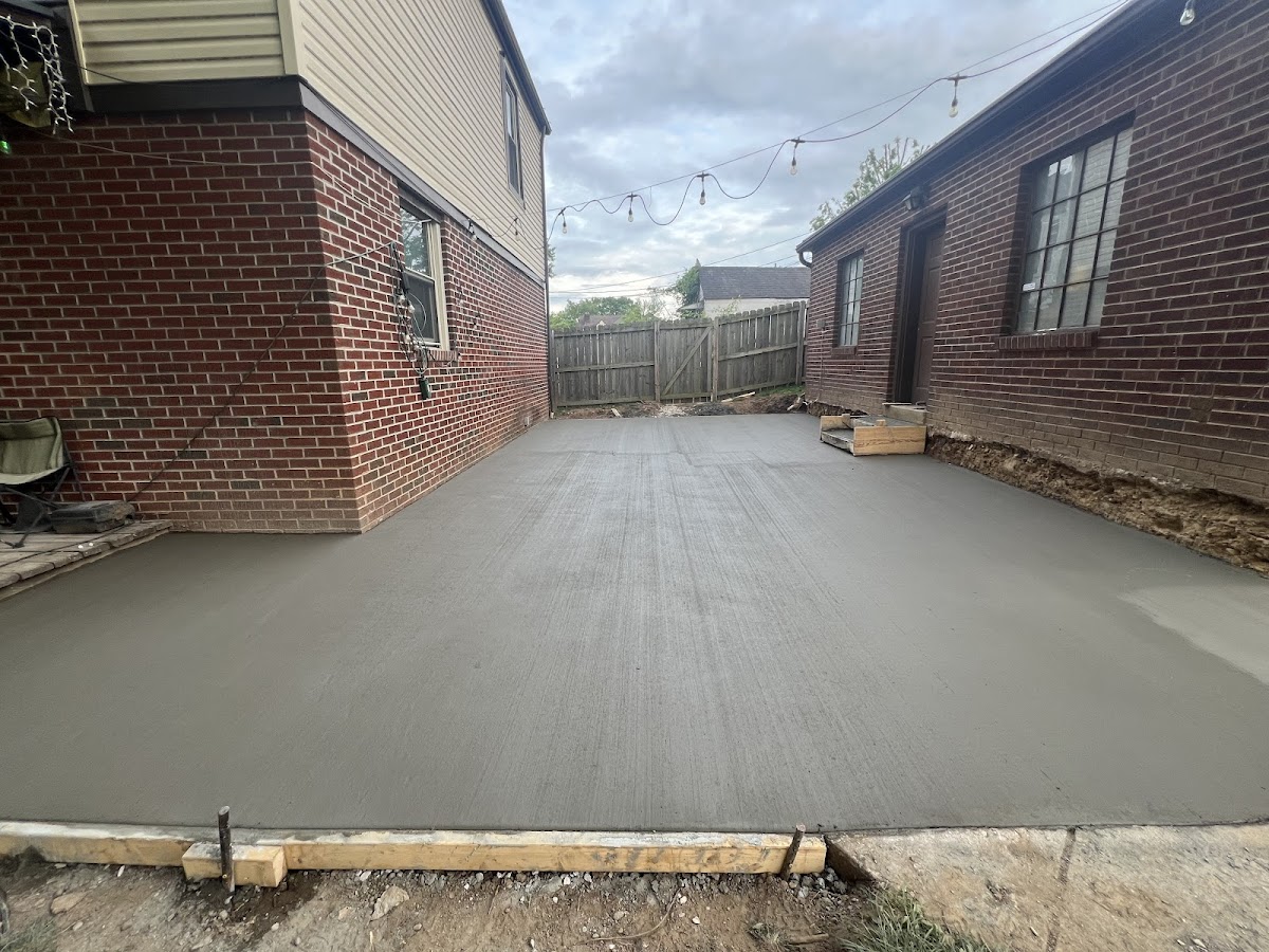 Royal Realm Landscaping LLC Construction Company in Charleston, WV photo